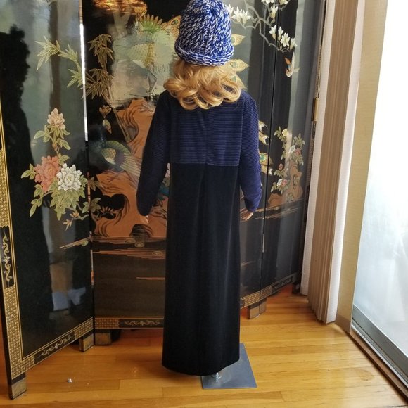 Talbots Kids Size 8 Long Black Velour Fabric Dress - Picture 5 of 8